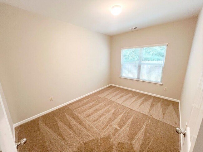 Building Photo - 1086 Blind Brook Cir