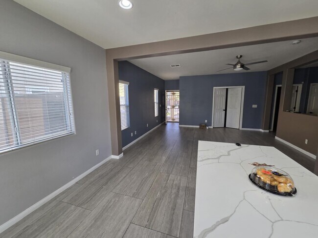Building Photo - 3760 Candytuft Ridge Ave