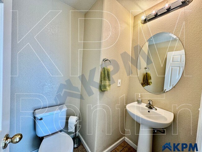 Building Photo - 1504 Cat Tail Dr