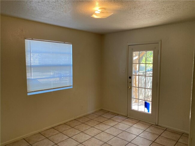 Building Photo - 11906 Alpheus Ave
