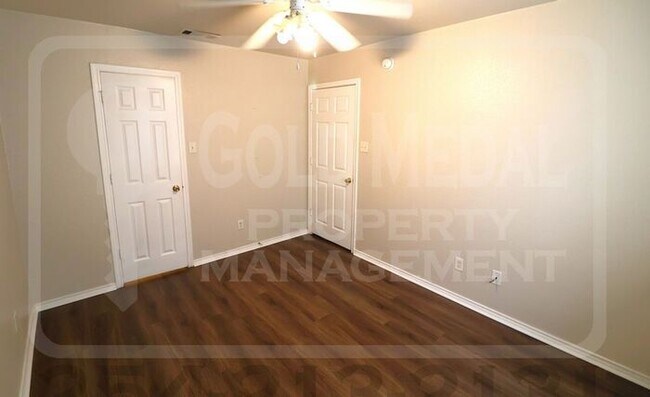 Building Photo - 3308 Cantabrian Dr