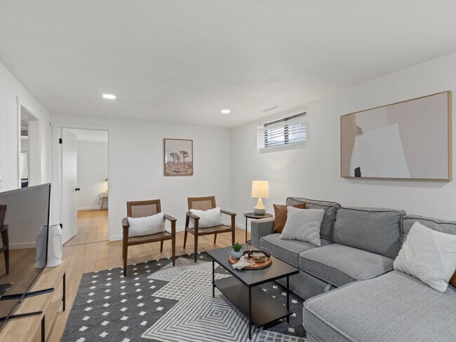 Building Photo - 4899 Sonata Dr