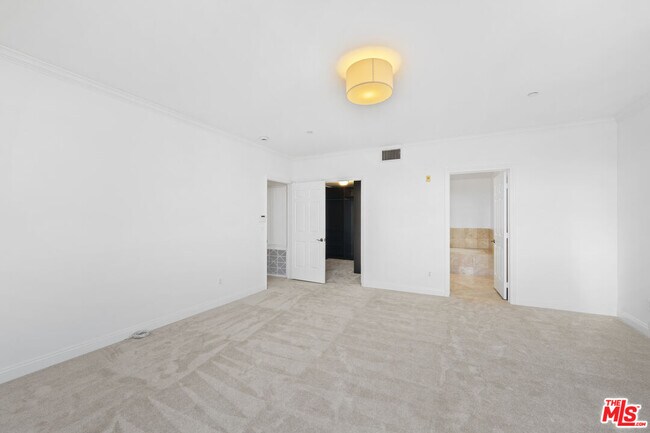 Building Photo - 1820 Benecia Ave