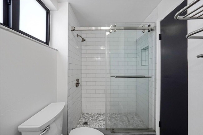 Building Photo - Southeast 9th Court, Hialeah, FL 33010 - 3 BR 2 BA house