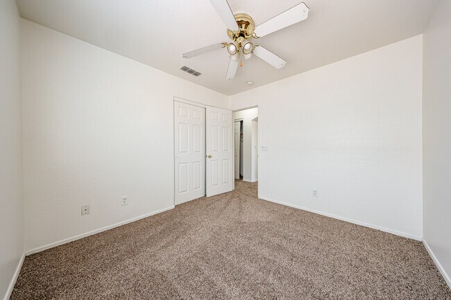 Building Photo - 11498 W Shaw Butte Dr