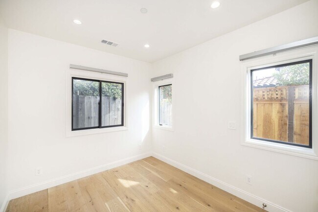 Building Photo - Newly Constructed 2 Bed, 1 Bath ADU in Pri...
