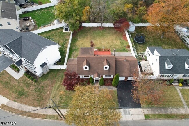 Building Photo - 29 Winifred Dr