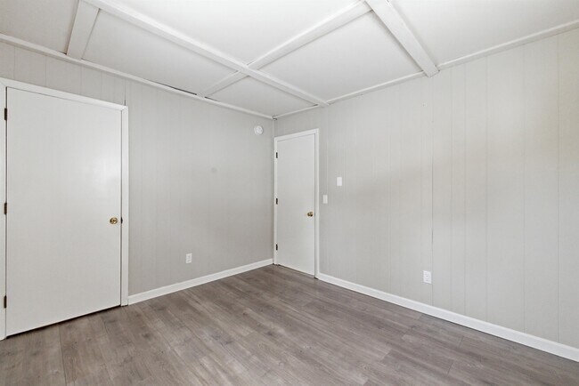 Building Photo - 25 Hilltop Dr