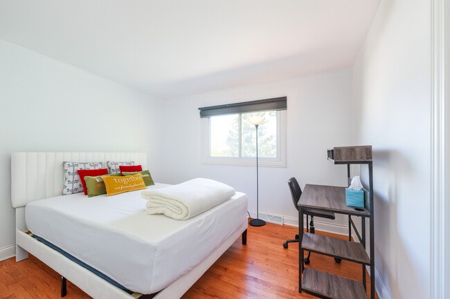 Building Photo - 8909 S 85th Ct