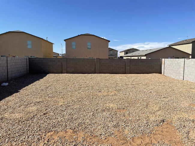 Building Photo - "Spacious 4-Bed Oasis in Coolidge, AZ – 18...