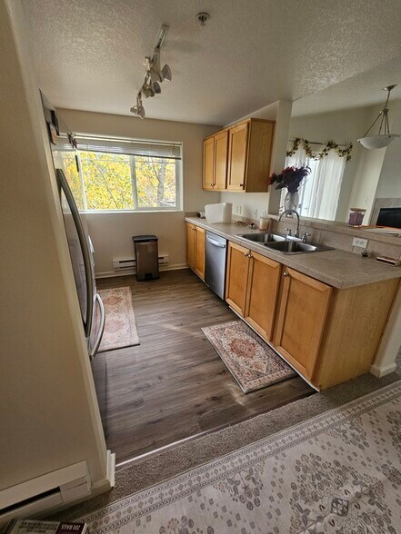 Building Photo - 730 NW 185th Ave