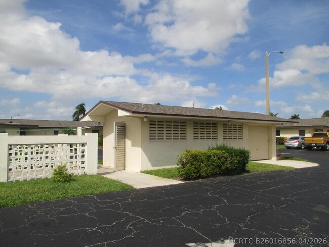 Building Photo - 2951 Ashley Dr W