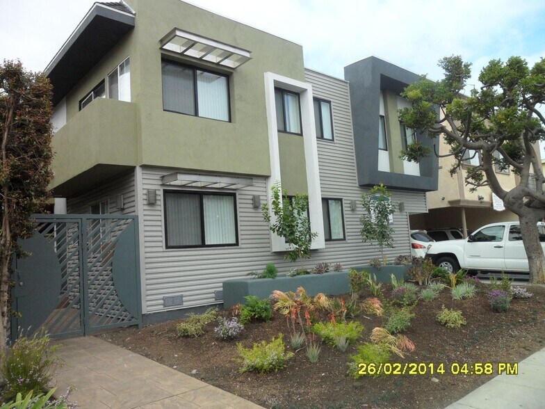 Building Photo - 12727 Matteson Ave