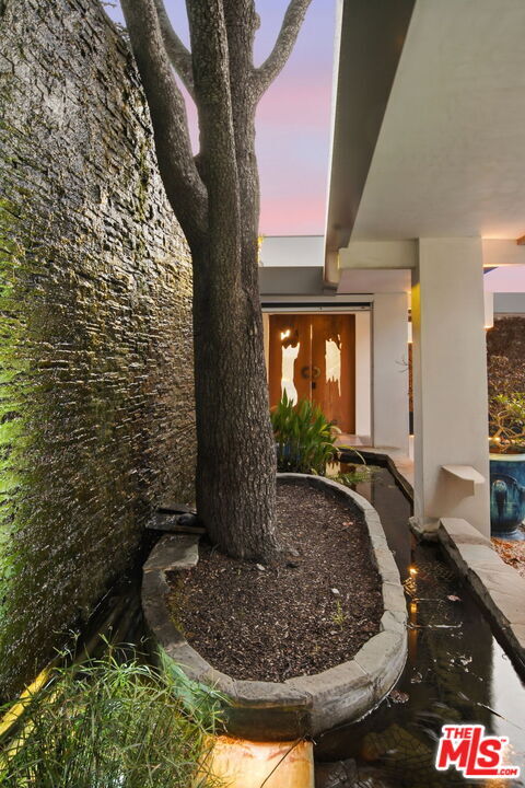 Building Photo - 2644 Eden Pl
