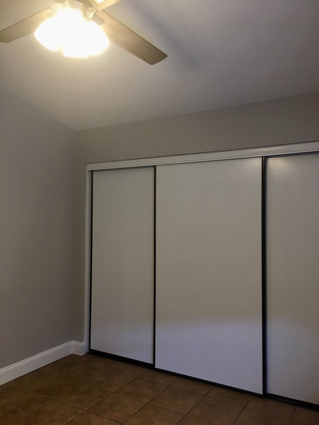 Building Photo - 6240 Gamay Ct
