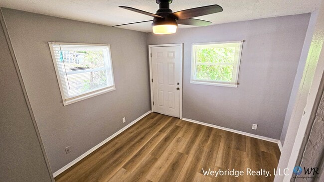 Building Photo - A Nice 3-Bed 1 Bath Ranch Style House in Northside!!!