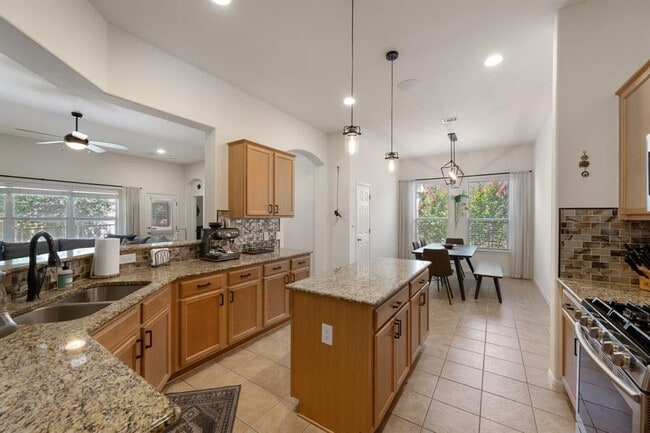 Building Photo - 2405 Tumbling River Dr