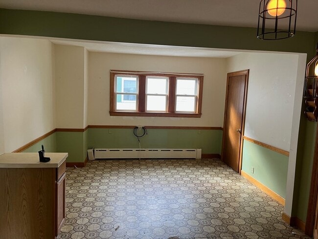 Building Photo - 46 Boudreau Ave