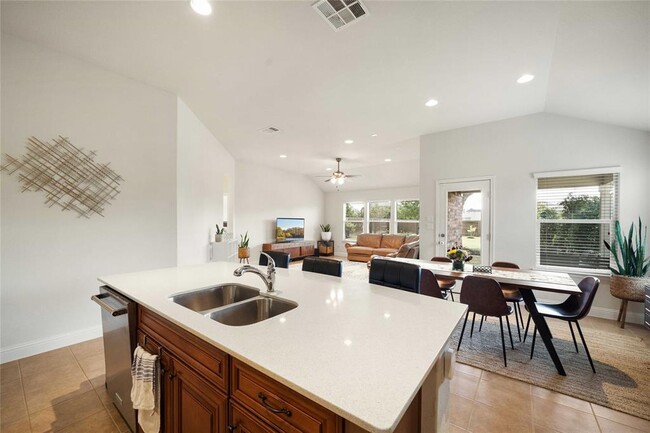 Building Photo - 3446 De Torres Cir