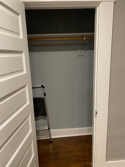 Closet 2 - 919 Massachusetts St