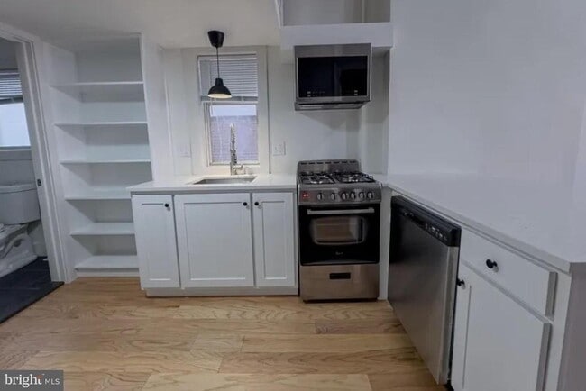 Building Photo - 1714 Mt Vernon St