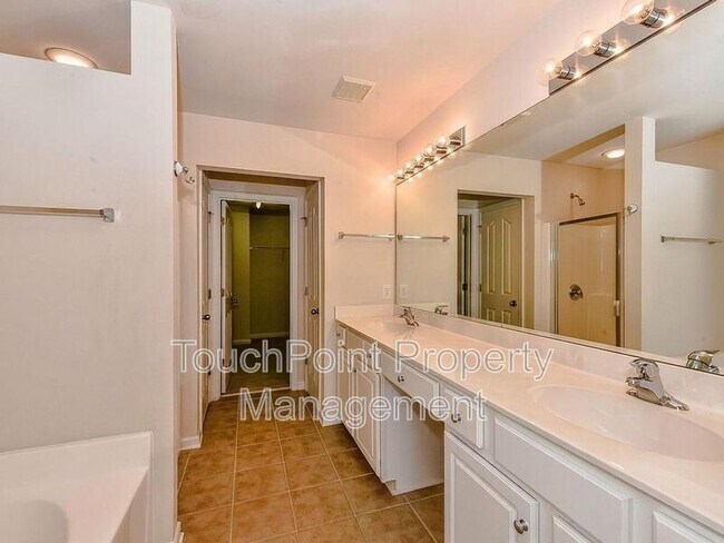 Building Photo - 9043 Mcalwaine Preserve Ave
