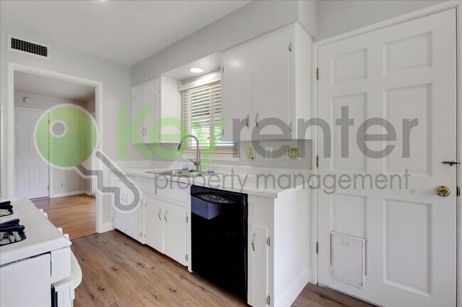 Building Photo - 3124 Brophy Dr
