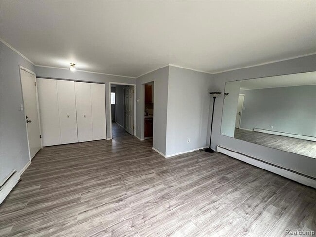 Building Photo - 31831 Grand River Ave