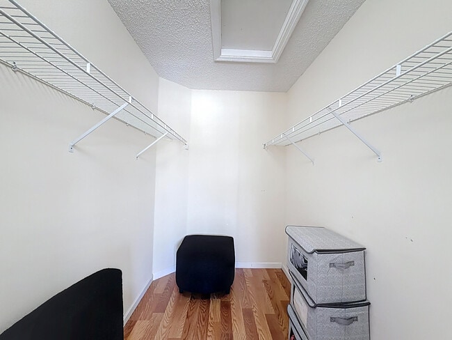 Building Photo - 4702 NW 59th Manor