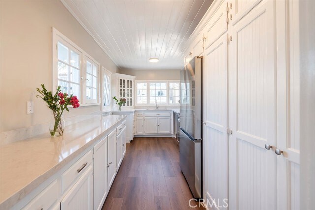 Building Photo - 1835 Manhattan Ave