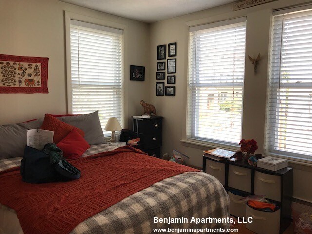 Building Photo - 312 Tappan St