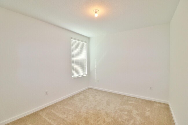 Building Photo - 721 Worlington Ln