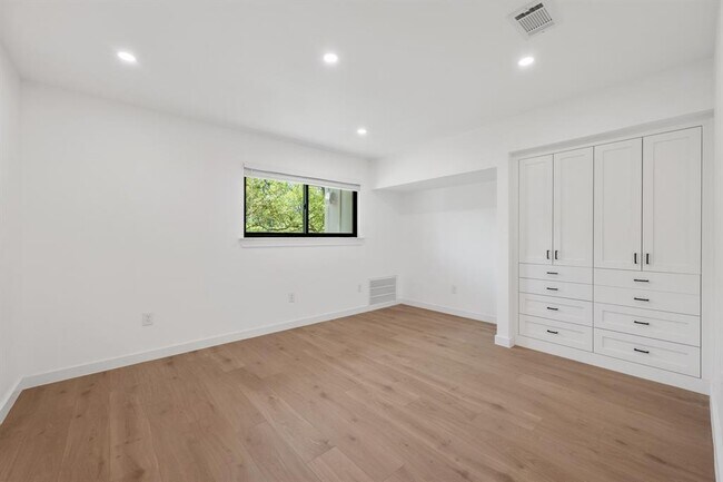 Building Photo - 2607 Pembrook Trail