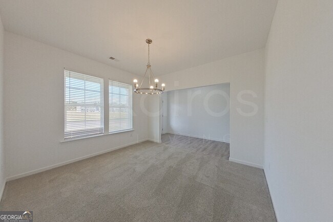 Building Photo - 100 English Oak Ln