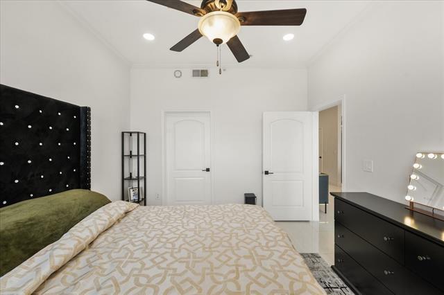 Building Photo - 3225 Turtle Creek Blvd Blvd