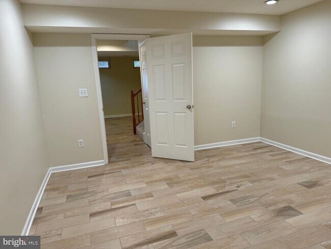 Building Photo - 2429 Knapps Way