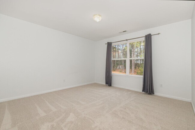 Building Photo - Room to Breathe! 5 Bedroom Home in Desirable Rolesville Location on .48 Acres