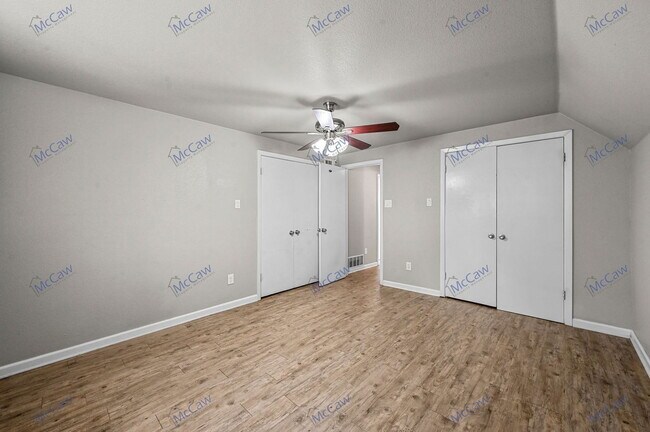 Building Photo - 760 Ponderosa Dr