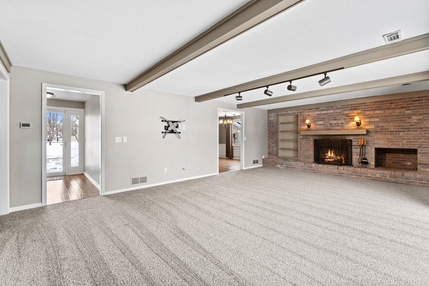 Building Photo - 4612 Mirror Light Pl