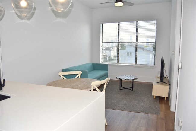 Building Photo - 1508 Blodgett St