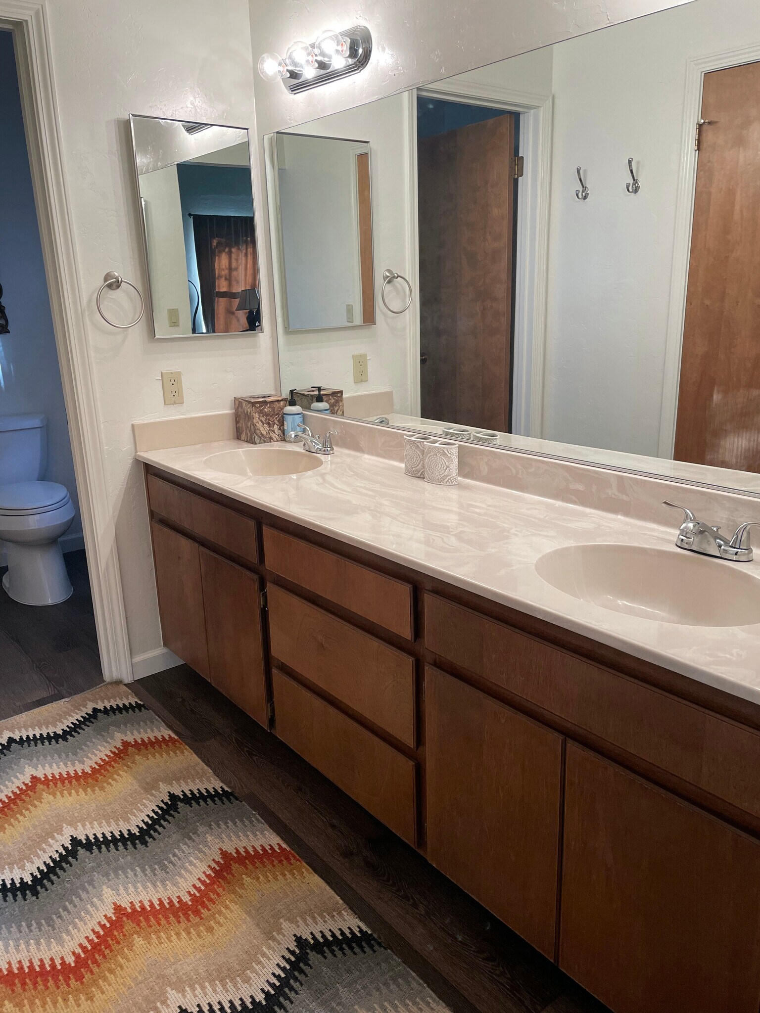 main bath with step-in shower and double vanities - 1413 Coyote Rd