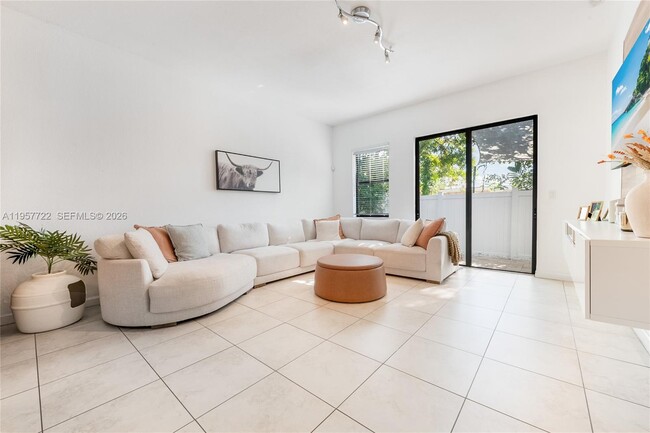 Building Photo - 3550 W 86th Terrace