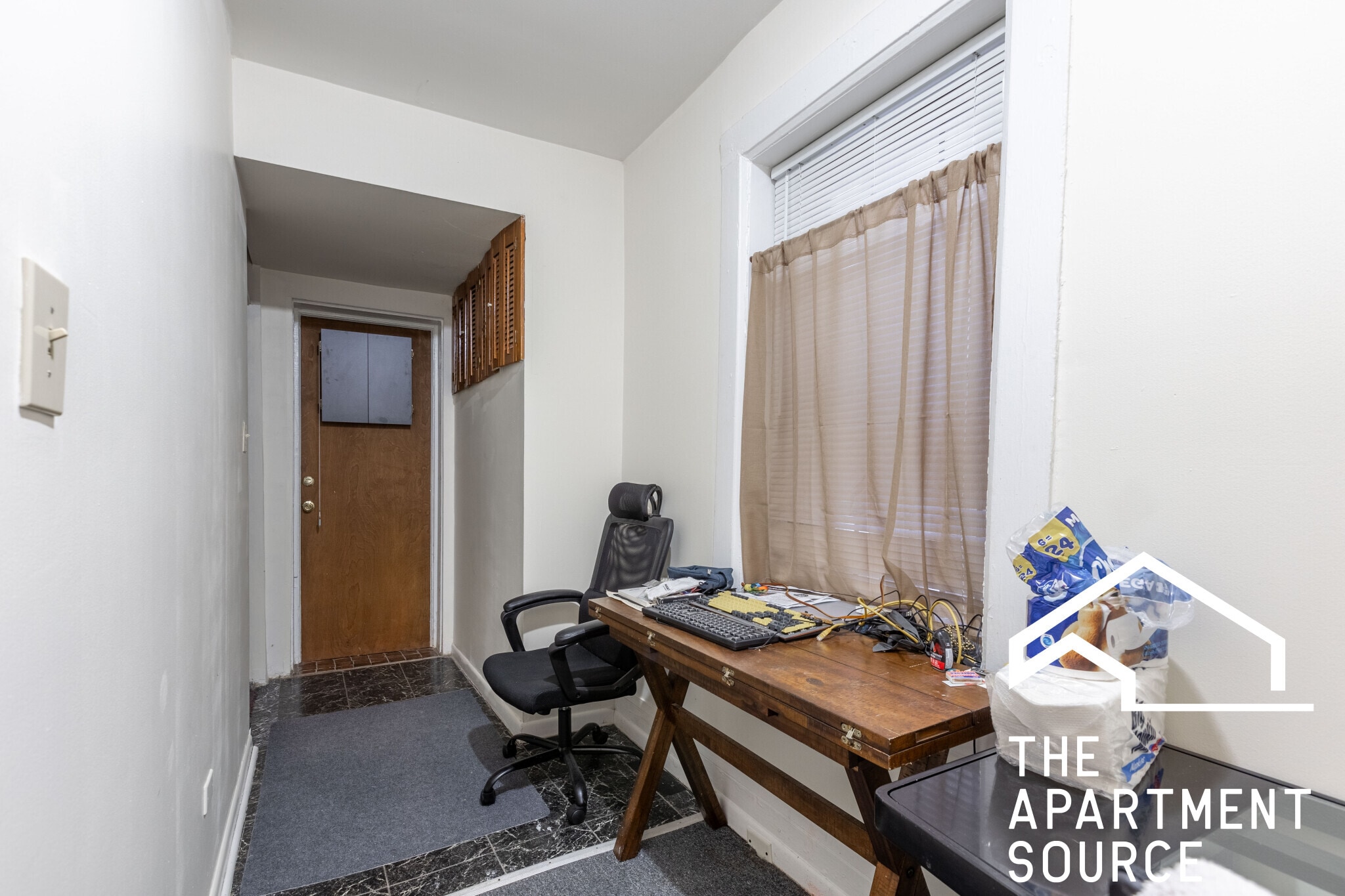 Building Photo - 1627 N Winchester Ave