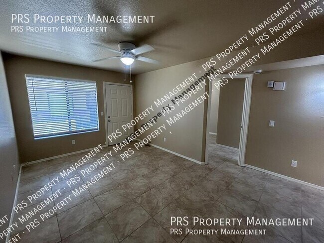 Building Photo - 551 S Lesueur-Unit 3