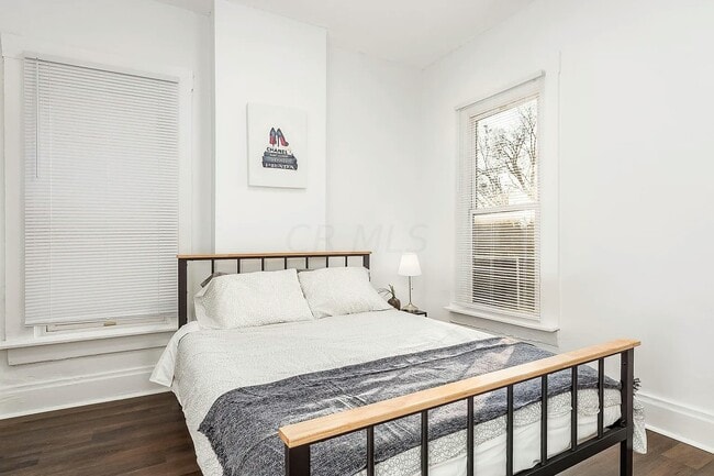 Building Photo - 413 S Ohio Ave