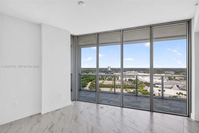 Building Photo - 2000 Metropica Wy