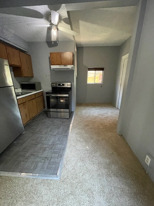 Building Photo - 78 N Sherman St