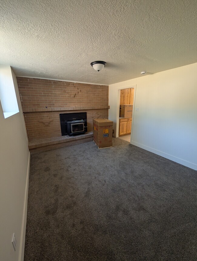 Building Photo - 353 N 100 E