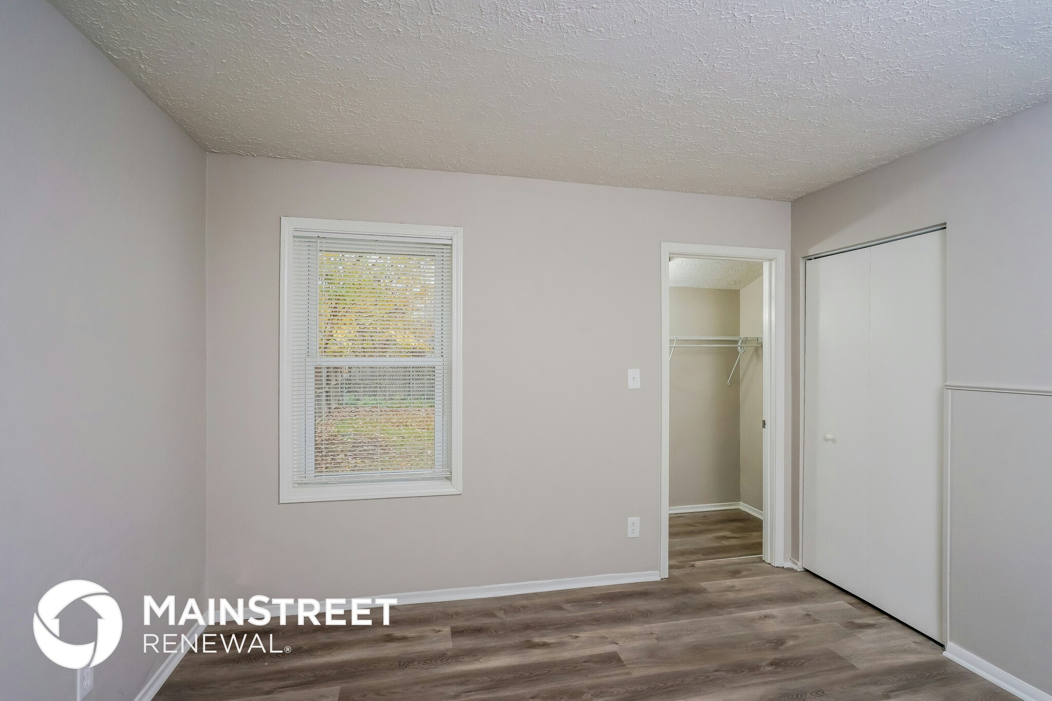 Building Photo - 8903 Willowcreek Dr