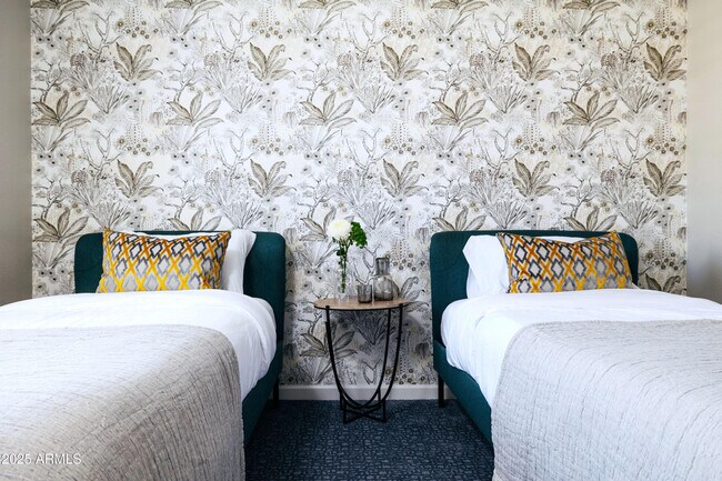 Building Photo - 4944 E Andora Dr